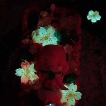 10Pcs Casa de boneca Bonito Luminosa Mini Resina Sakura Casa Jardim Decoração de Flores de Cor Chick Ornamentos Presentes de Cor Aleatória