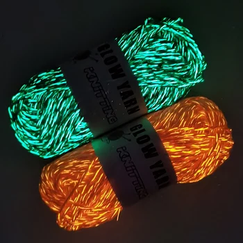 50g Luminosa Fios Thread que Brilham no Escuro, 2mm de pedaços de Fios de Poliéster DIY Mão Tricô Artesanato Brilhante Fio De Camisola Chapéu de Tapete
